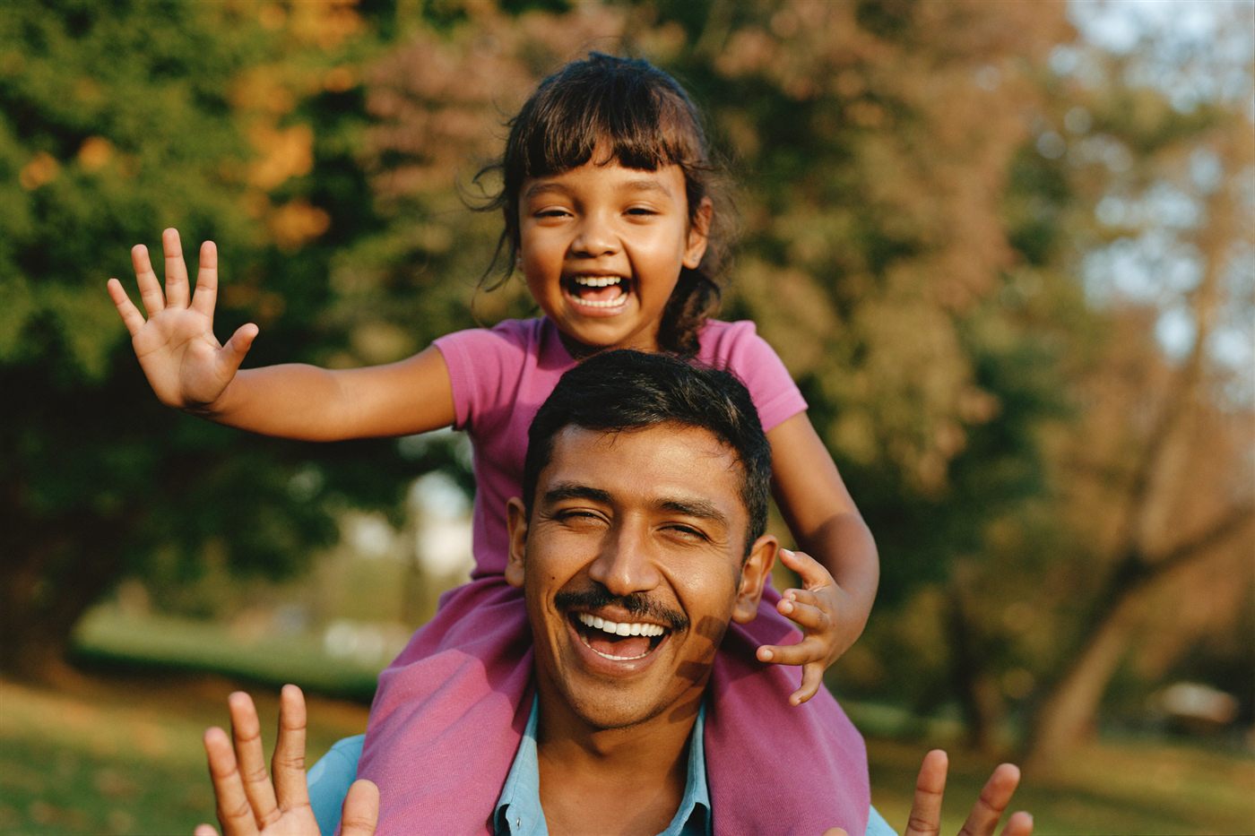 Padre e hija felices